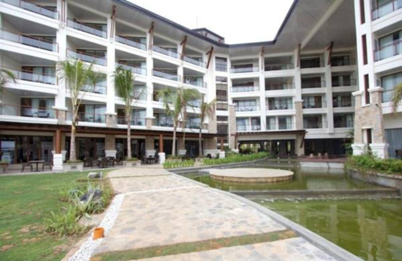The Bellevue Resort Панглао Екстер'єр фото The hotel's main building