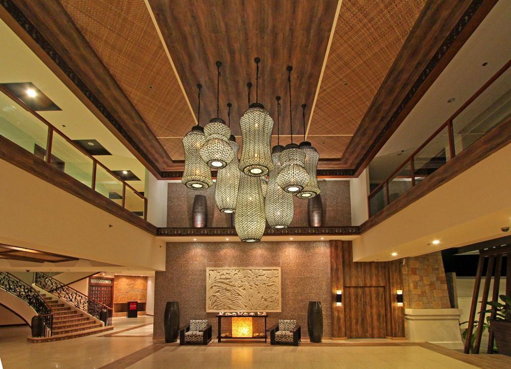 The Bellevue Resort Панглао Екстер'єр фото The lobby of the hotel