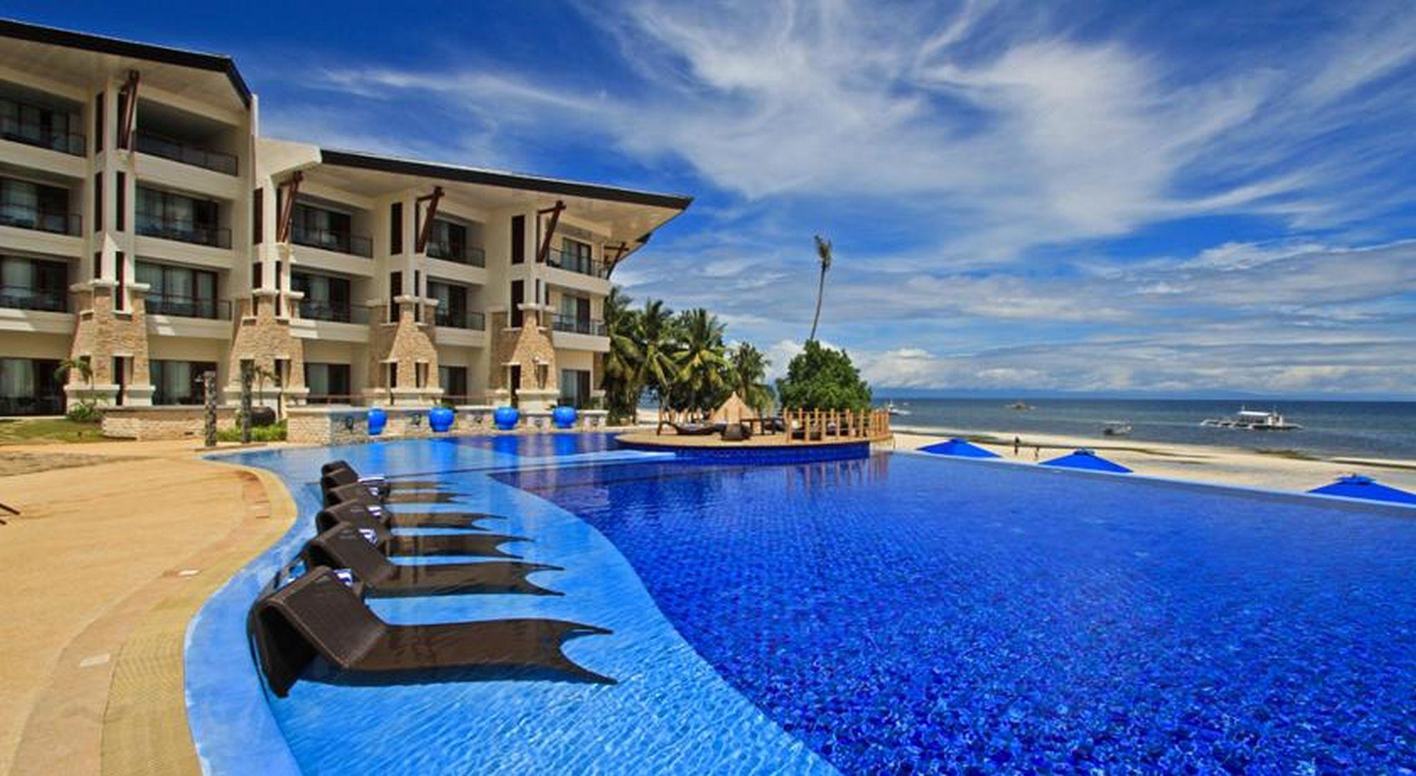 The Bellevue Resort Панглао Екстер'єр фото Infinity pool at the Shangri-La Hotel, Mactan Resort