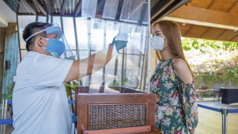 The Bellevue Resort Панглао Екстер'єр фото Temperature check at the entrance of a hotel in Antalya, Turkey